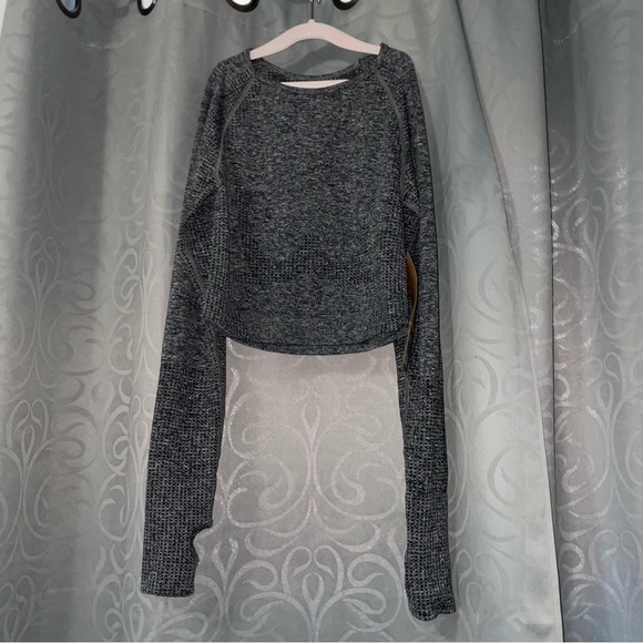 NWT Max & Allie Seamless Long Sleeve Charcoal Crop Top - Picture 9 of 13